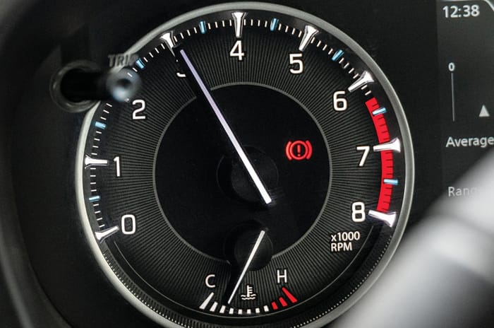 Toyota Taisor tachometer
