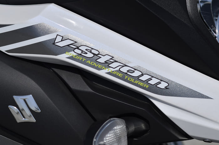2018 Suzuki V-Strom 650XT logo
