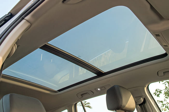 VW Tiguan sunroof