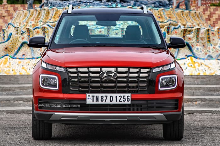 Hyundai Venue exterior front headlights grille