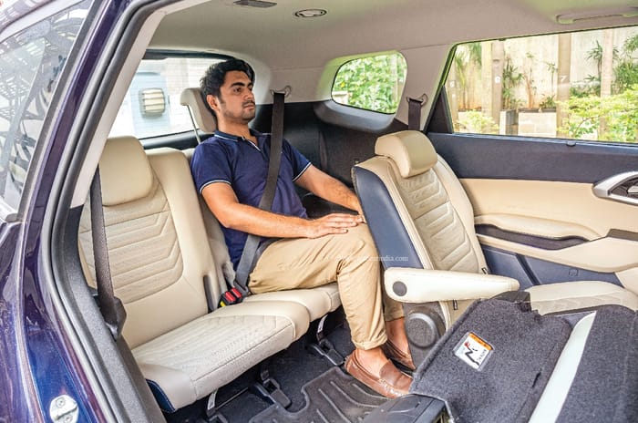 Maruti Suzuki XL6 vs Kia Carens comparison: six-seat showdown