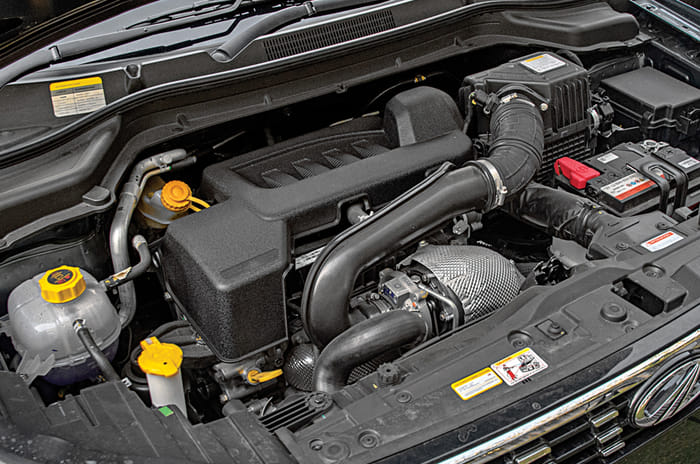 Mahindra XUV300 engine