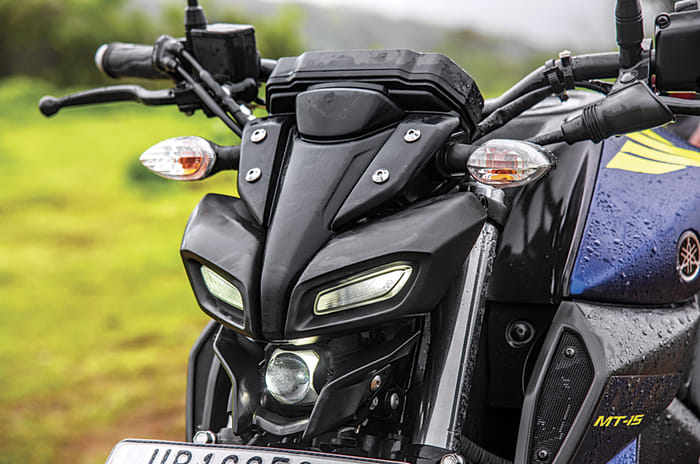 Yamaha-MT15-headlight
