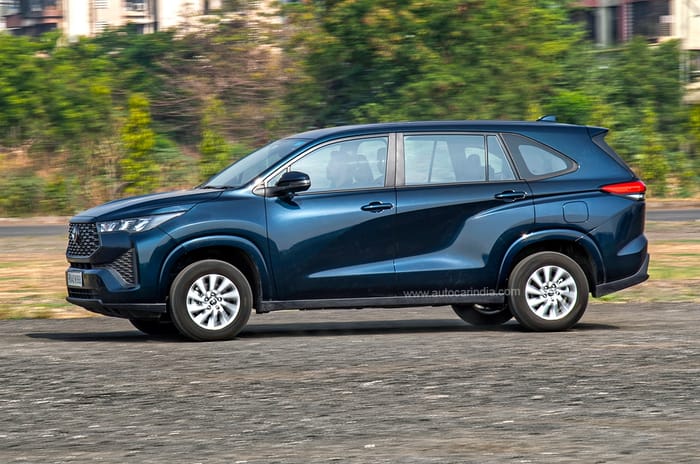 Toyota Innova Hycross petrol AT review, real world fuel economy tested