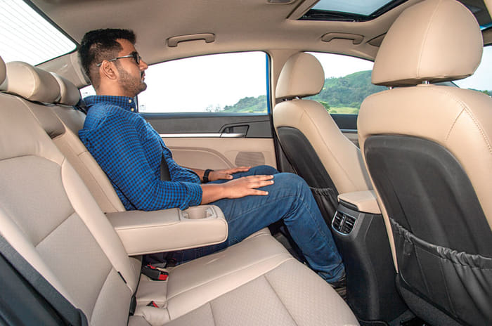 2019 Elantra vs Civic vs Octavia comparison