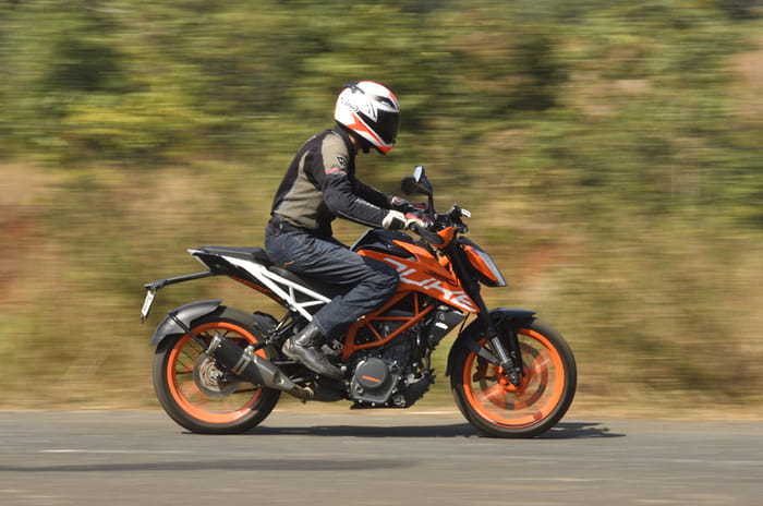 Interceptor 650 vs 390 Duke vs Ninja 300 comparison