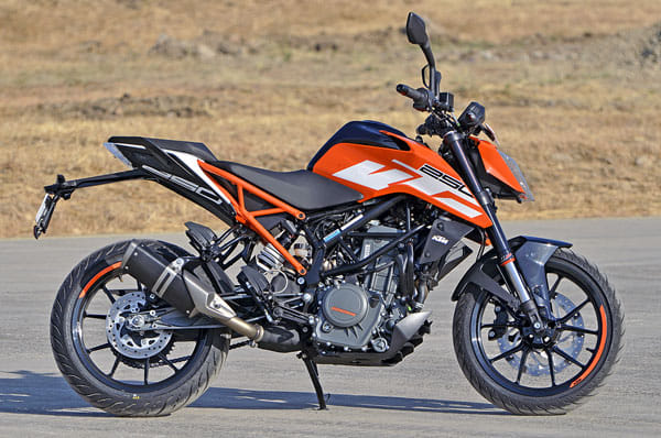 2017 KTM Duke 250 review, test ride