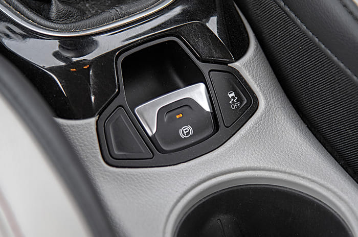 Tata Harrier vs Jeep Compass vs Mahindra XUV500 comparison