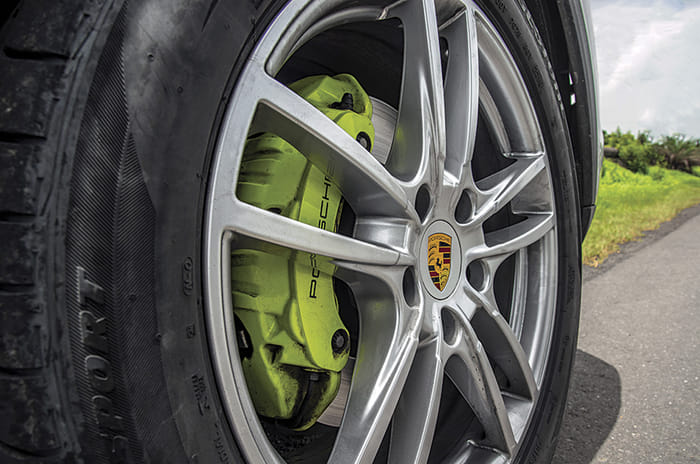 2019 Porsche Cayenne E-Hybrid review, test drive 