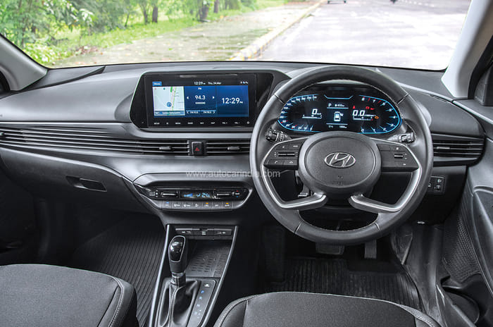 Toyota Glanza vs Maruti Baleno vs Hyundai i20 vs Tata Altroz comparison