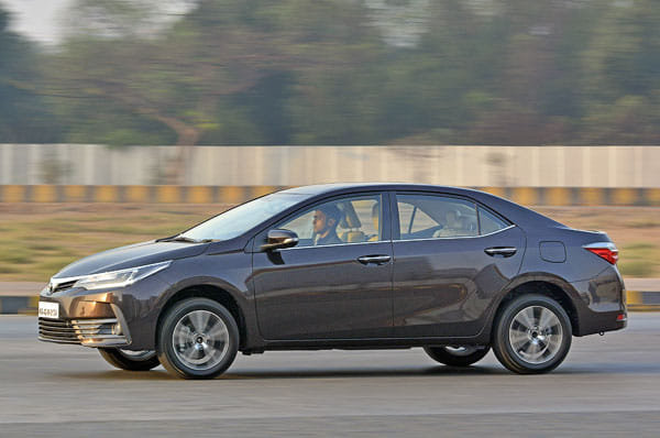 2017 Toyota Corolla Altis facelift review, test drive
