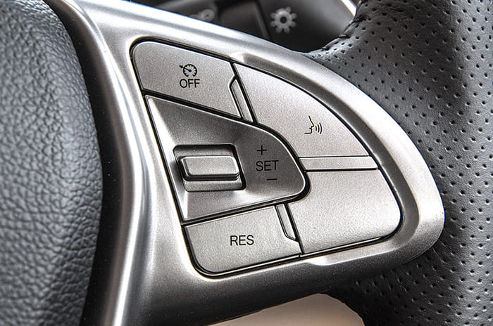 2019 Mahindra XUV300 review, road test