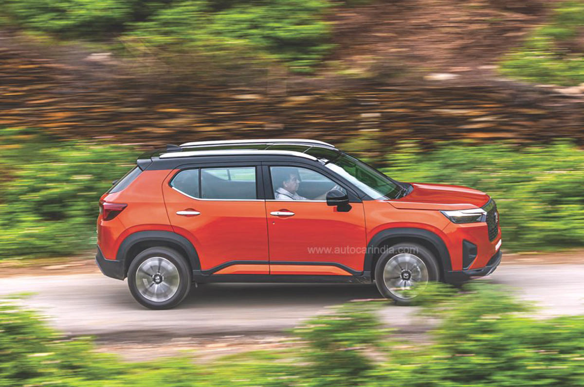 10 most fuel-efficient petrol midsize SUVs in India