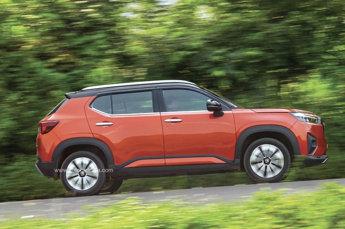 All naturally aspirated petrol midsize SUVs ranked as per ARAI mileage