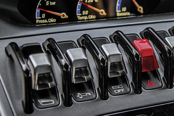 2016 Lamborghini Huracan LP580-2 India track drive