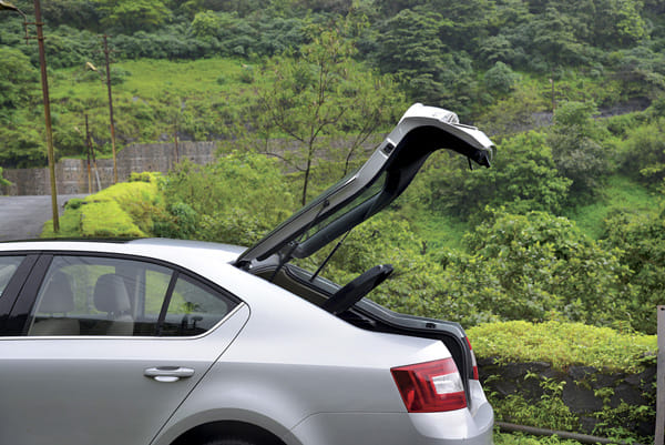 Skoda Octavia long term review final report