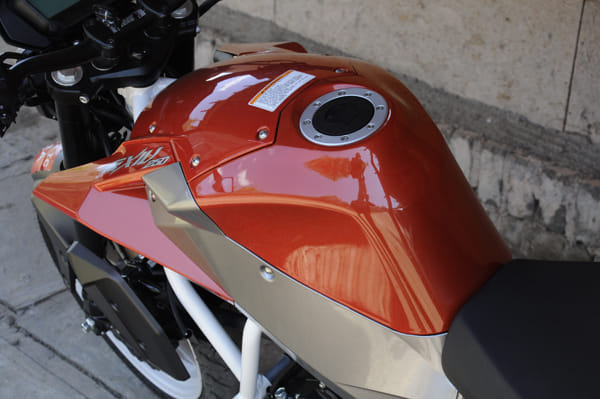 Hyosung GD250N first look review