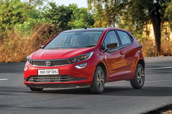 Hyundai i20 vs Tata Altroz comparison