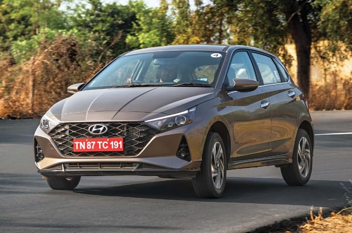 Hyundai i20 vs Tata Altroz comparison