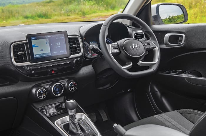 Kia Sonet vs Hyundai Venue comparison