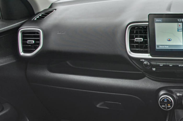 Kia Sonet vs Hyundai Venue comparison