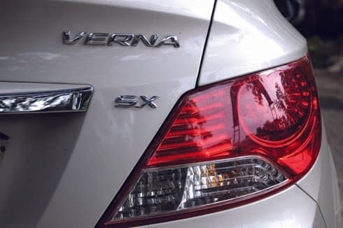 2011 Hyundai Verna CRDi Auto