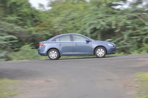 Chevrolet Cruze 2.0 VCDi side