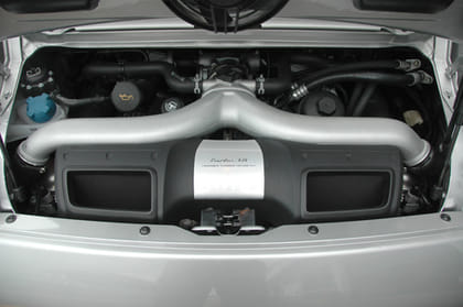 Porsche 911 Turbo - Image 2