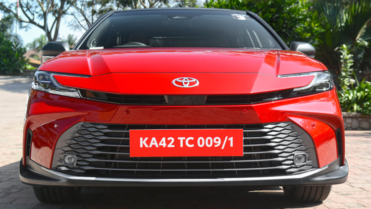 Toyota Camry Sprint front Toyota Camry Sprint front