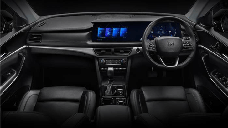 Mahindra XUV700 Ebony Edition Mahindra XUV700 Ebony Edition Interior