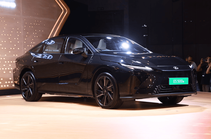 Front Right Three Quarter