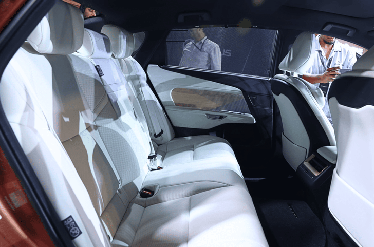 Lexus Es Second Row Seats