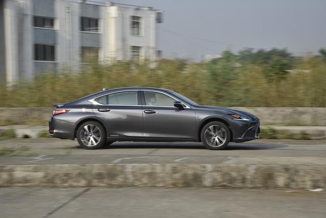 Alloy Wheels Image - 10975
