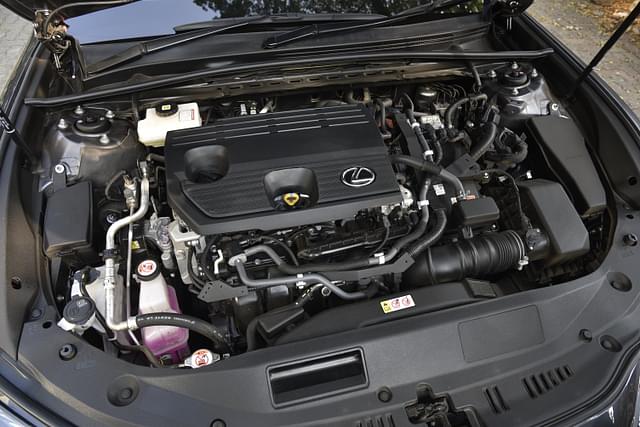 Open Bonnet Engine Shot Image - 11176