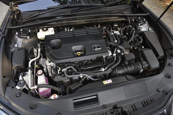 Lexus Es Open Bonnet Engine Shot