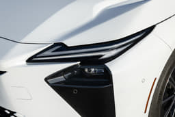 Lexus ES Front Right Three Quarter