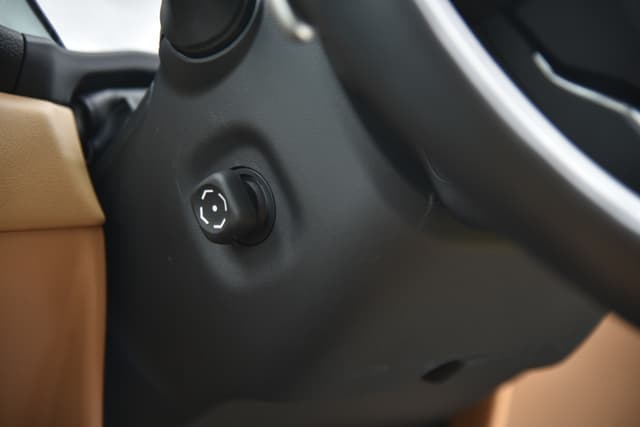 Leather Wrapped Steering Wheel Image - 11560