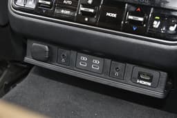 Lexus Lx 12V Power Outlets
