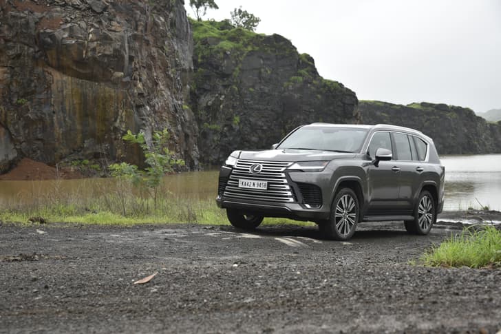 Lexus LX