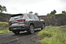 Lexus Lx Front Right Three Quarter