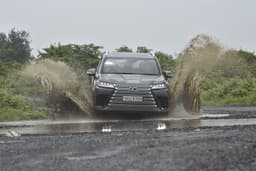 Lexus Lx Front View