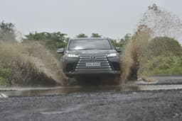 Lexus Lx Front Right Three Quarter