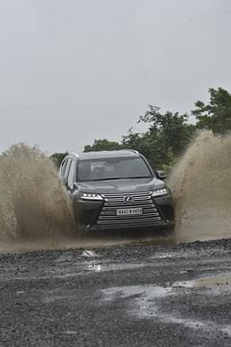Lexus Lx Front Right Three Quarter