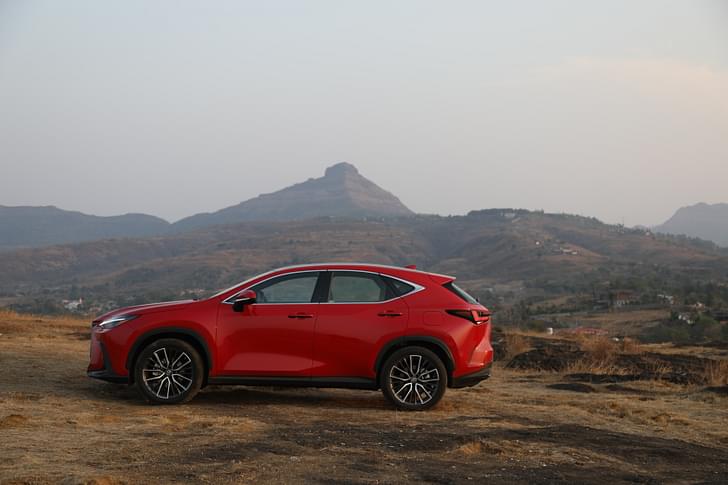 Lexus Nx Front Right Three Quarter