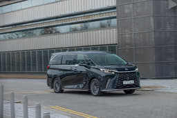 Lexus Lm Front Right Three Quarter