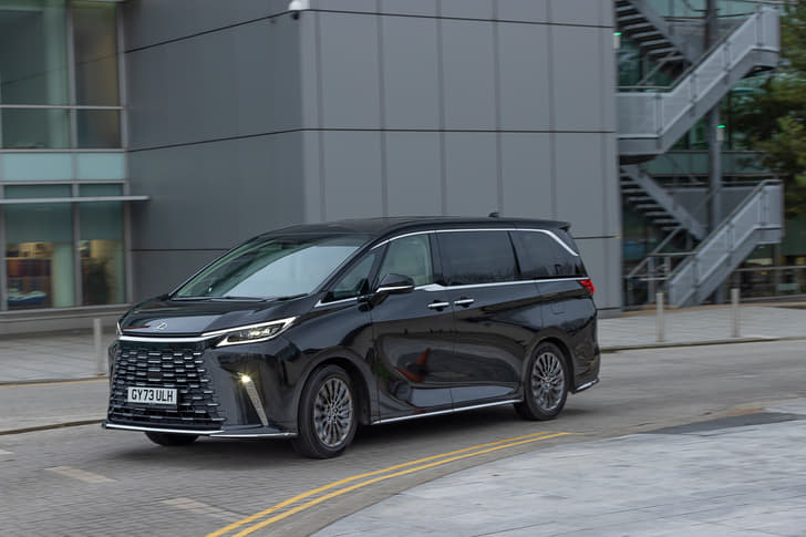 Lexus Lm Front Right Three Quarter