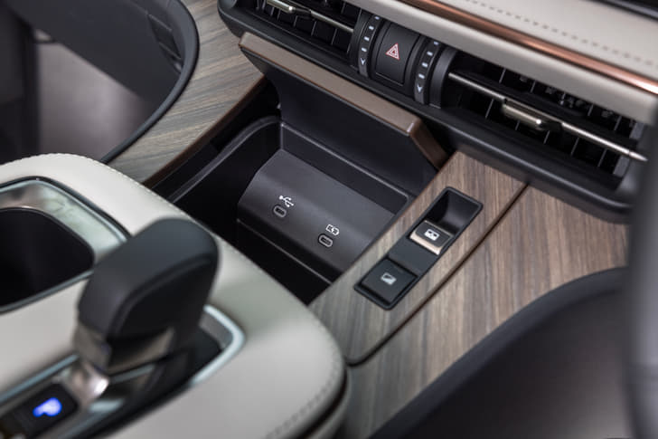 Lexus Lm Charging Ports