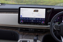 Lexus Lm Dashboard