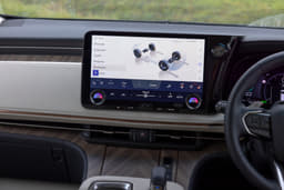 Lexus Lm Dashboard