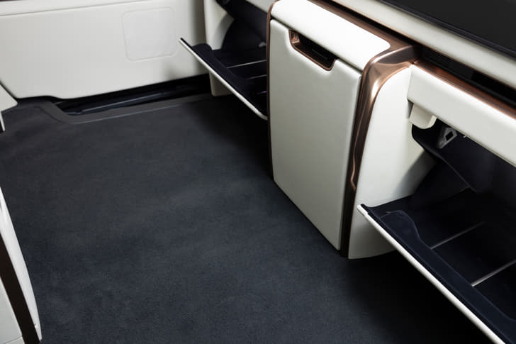 Lexus Lm Glove Box
